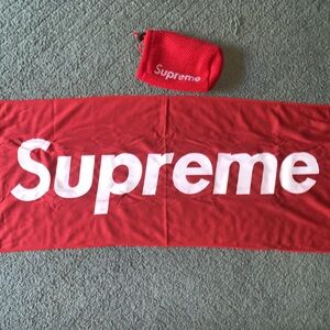 Supreme Handkerchief